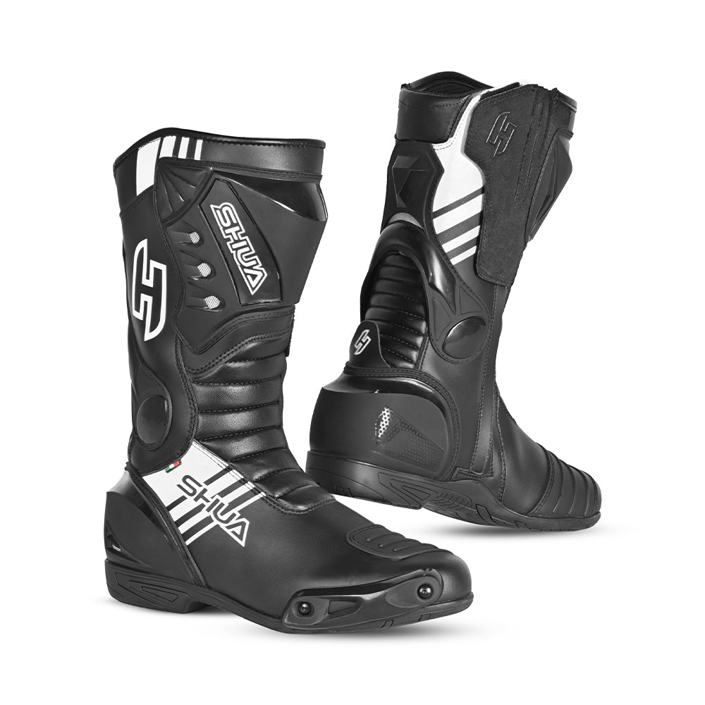 SHUA - BOTAS PIEL SUPER TECH NEGRO/BLANCO - SECURTEX MOTOR S.L (t/a MaximoMoto)