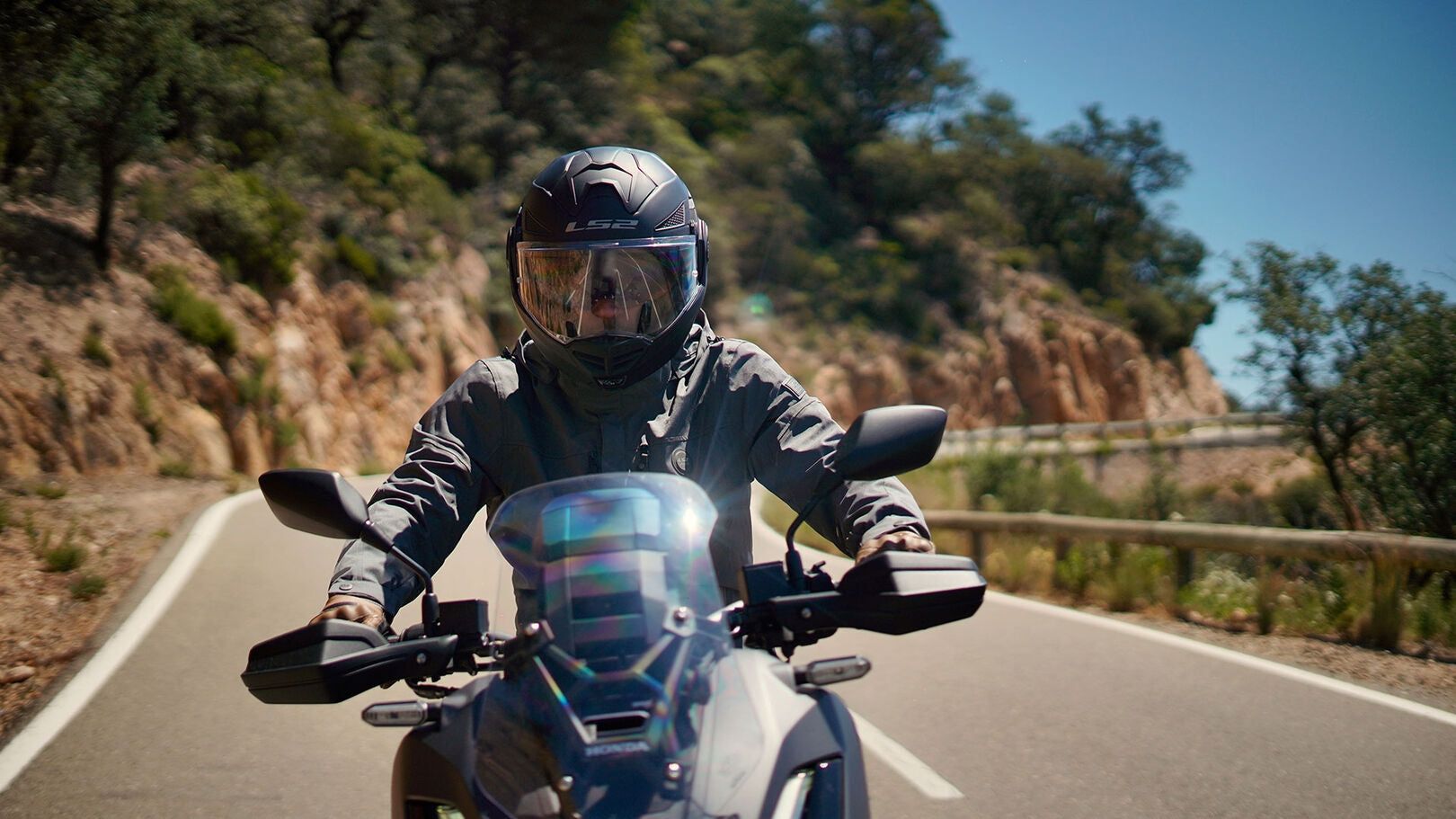 LS2 FF901 ADVANT X METRYK MATT TITANIUM