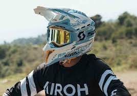 AIROH AVIATOR 3 SIX DAYS FRANCE Motocicleta Motocross Casco