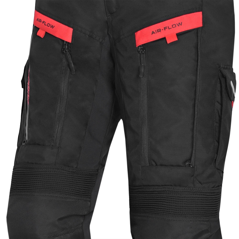 BELA - Pantalón Textil Transformer Negro/Rojo