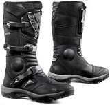 FORMA- BOTAS PRETAS SECAS DE AVENTURA