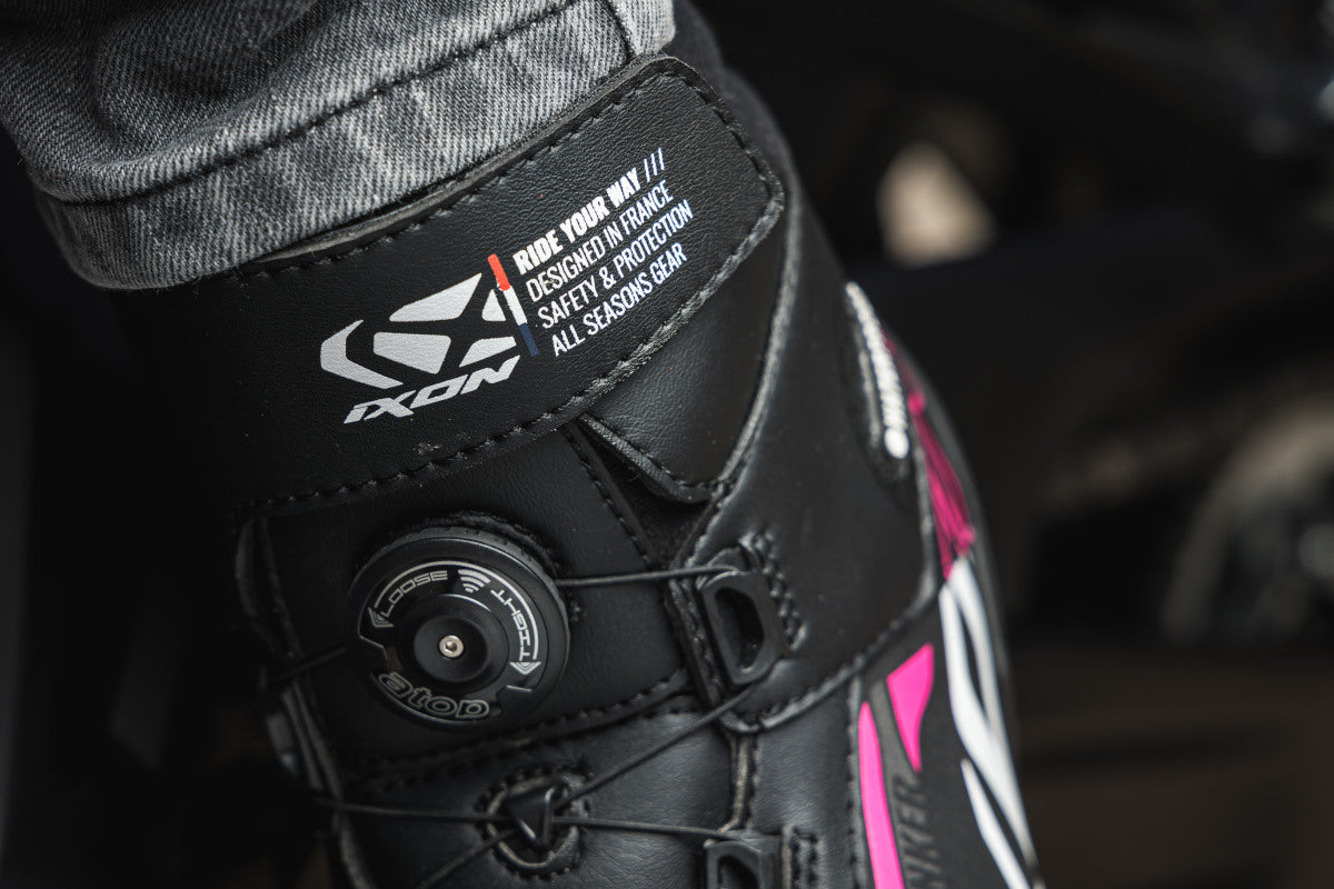 IXON RANKER WP MUJER LIGERAS BOTAS NEGRO BLANCO FUCSIA - BOTAS